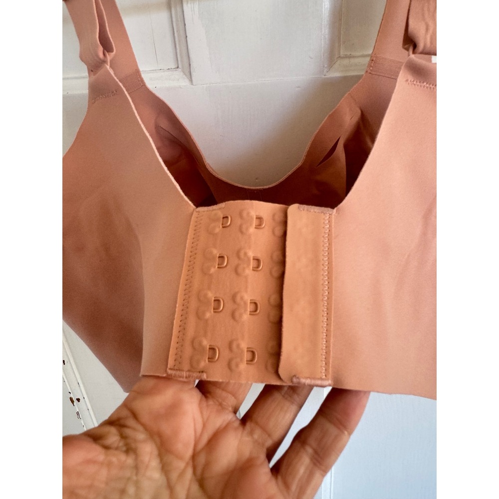 Evelyn & Bobbie coral pink EB Core Beyond Bra size large - Picture 4 of 7